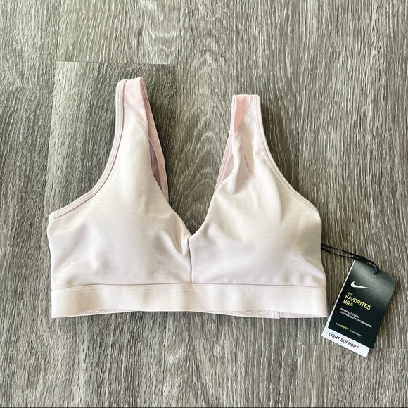 Nike Other - Nike Light Pink twisted back Sports bra